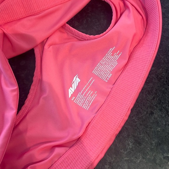 Ladies AVIA SPORTS BRA.. - Picture 3 of 3